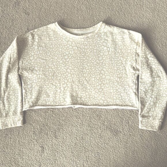 Colsie Fleece Crop Sweatshirt! - Picture 6 of 13